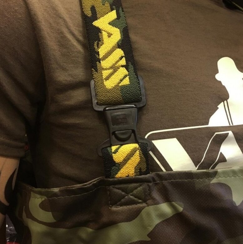 Vass E785 series Camo chest wader maat 45 heavy duty waadpak